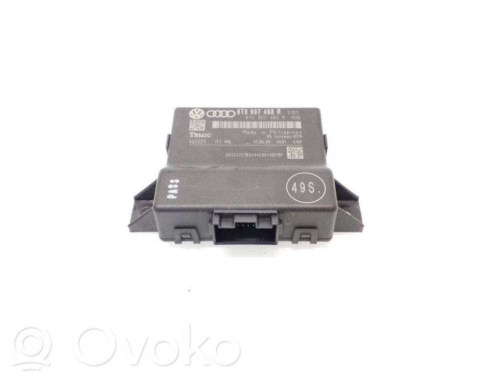 Audi A5 8T 8F Gateway control module 