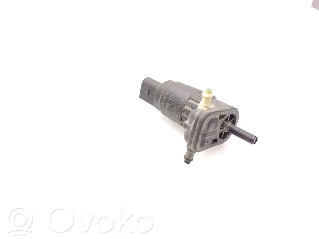Audi A3 S3 8V Windscreen/windshield washer pump 
