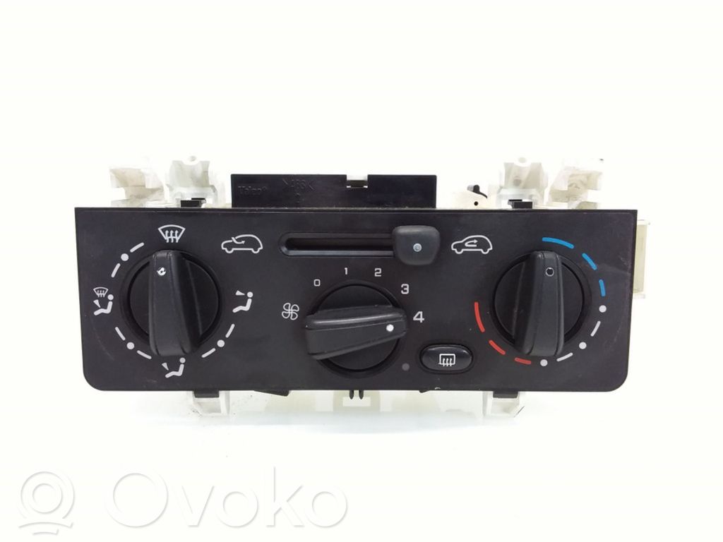 Citroen C3 Climate control unit 