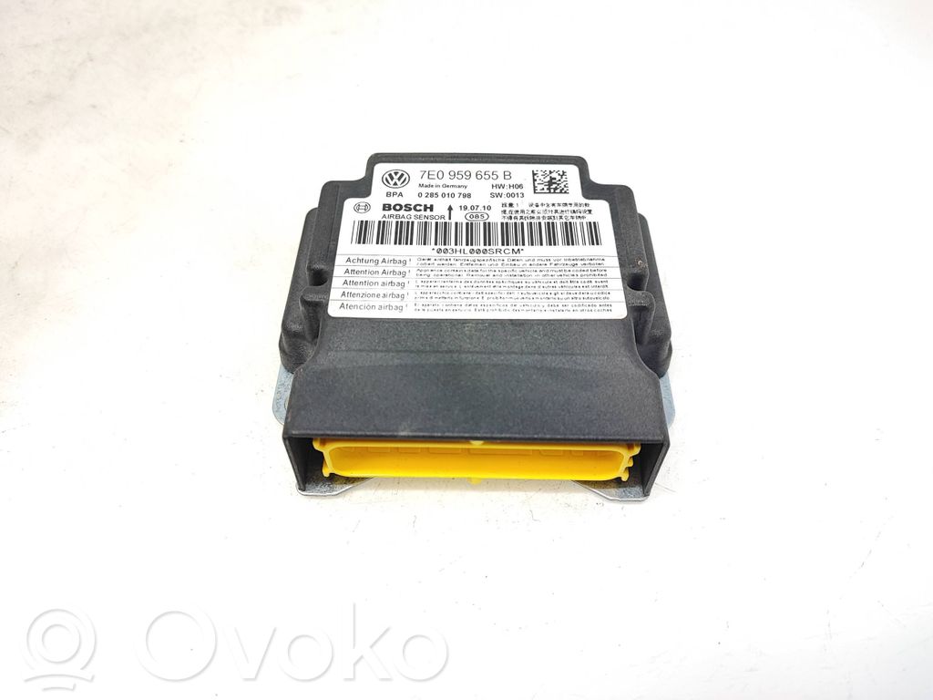 Volkswagen Transporter - Caravelle T5 Airbag control unit/module 