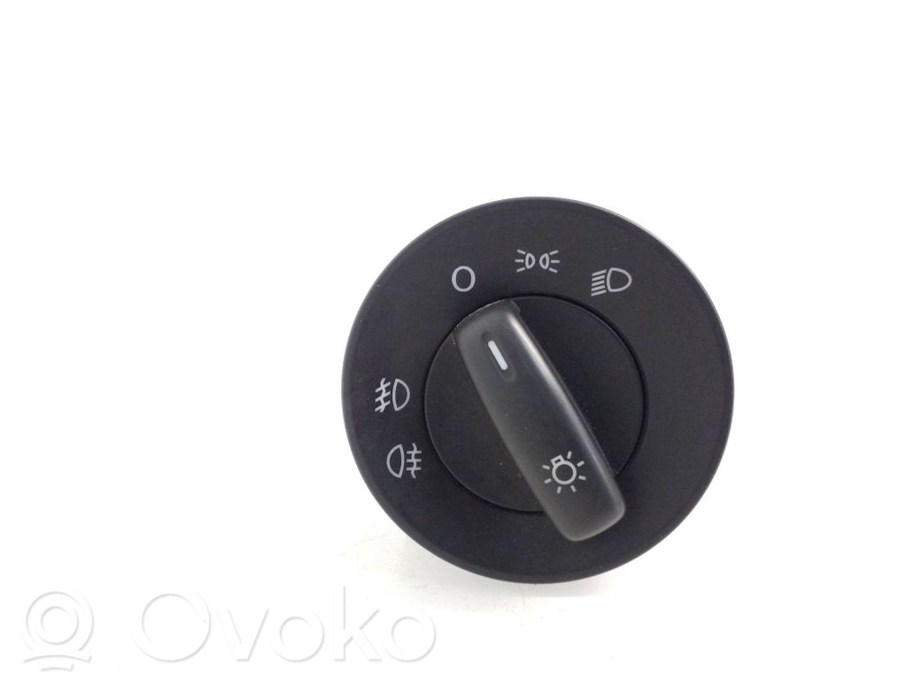 Skoda Octavia Mk2 (1Z) Interruptor de luz 