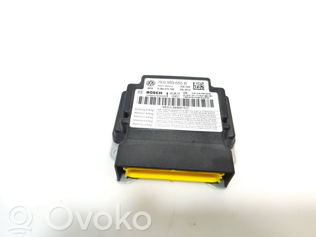 Volkswagen Transporter - Caravelle T5 Airbag control unit/module 