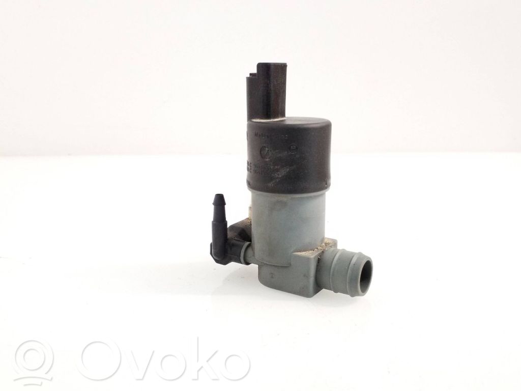 Nissan Qashqai Windscreen/windshield washer pump 