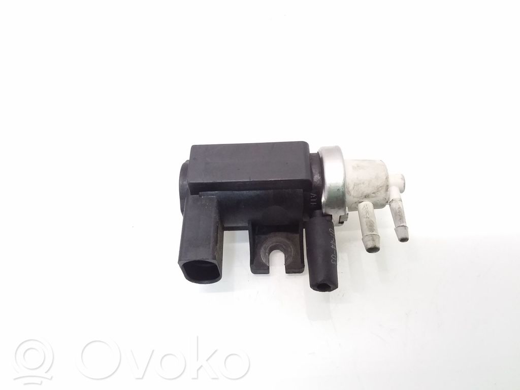 Audi A4 S4 B7 8E 8H Electroválvula del turbo 