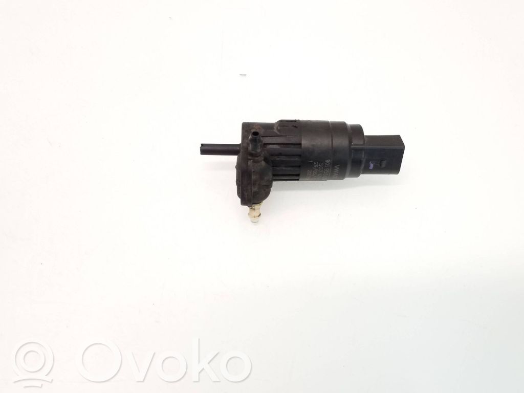 Volkswagen Transporter - Caravelle T5 Windscreen/windshield washer pump 