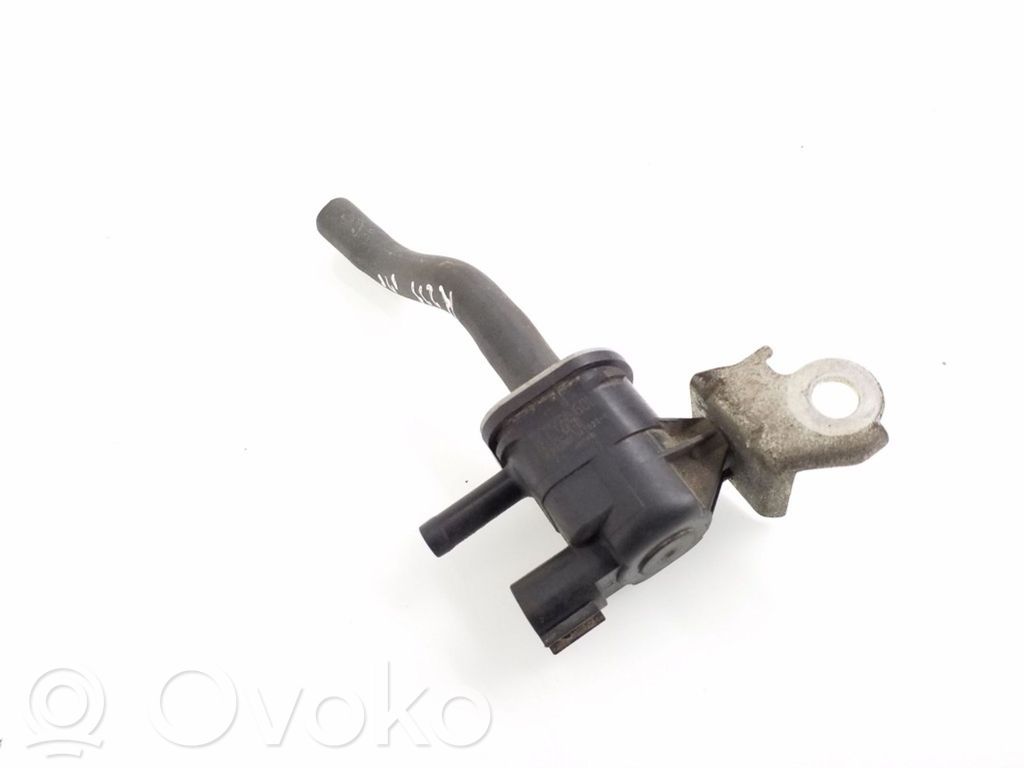 Lexus GS 300 350 430 450H Valve vacuum 