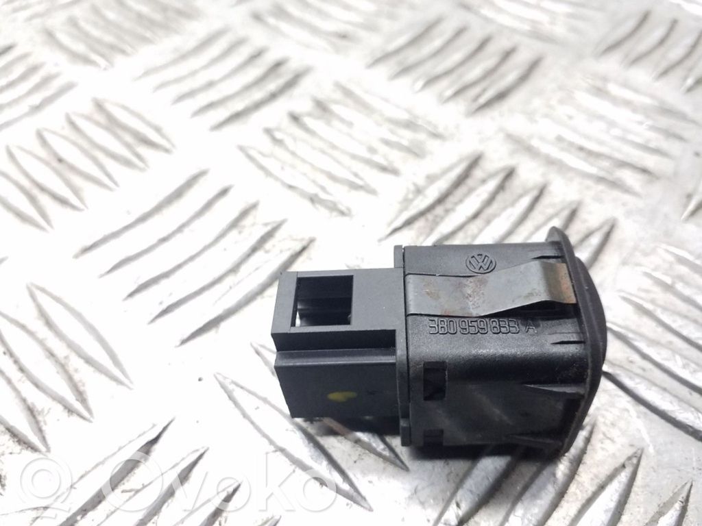 Seat Leon (1M) Fuel tank opening switch 