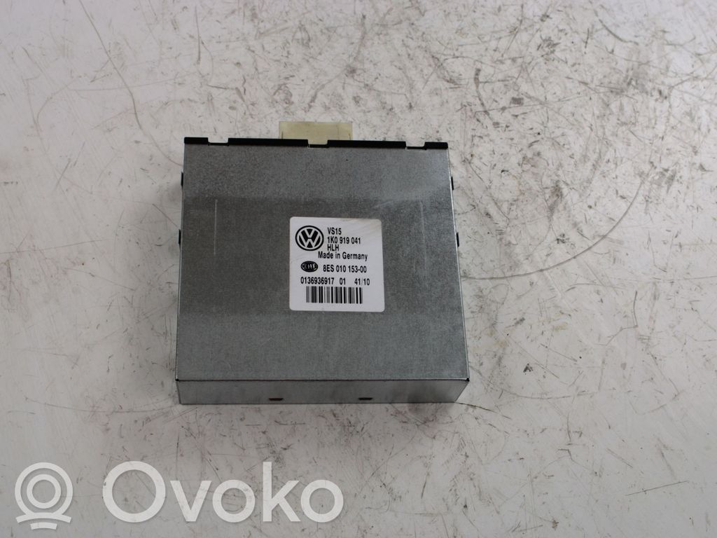 Volkswagen Touran II Power management control unit 