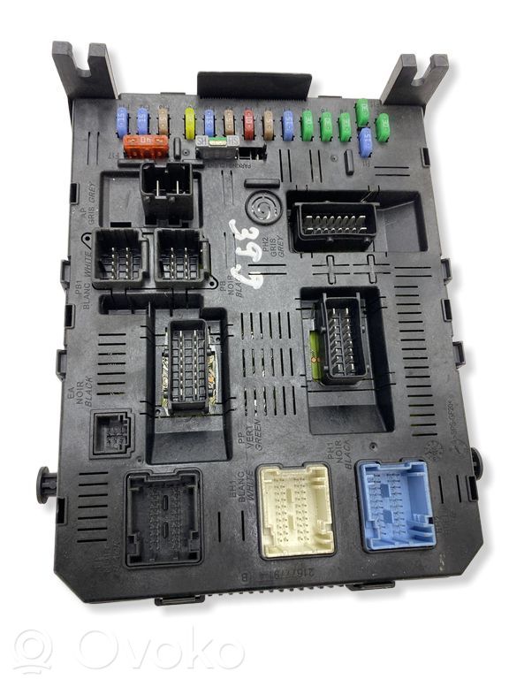 Peugeot 607 Fuse module 