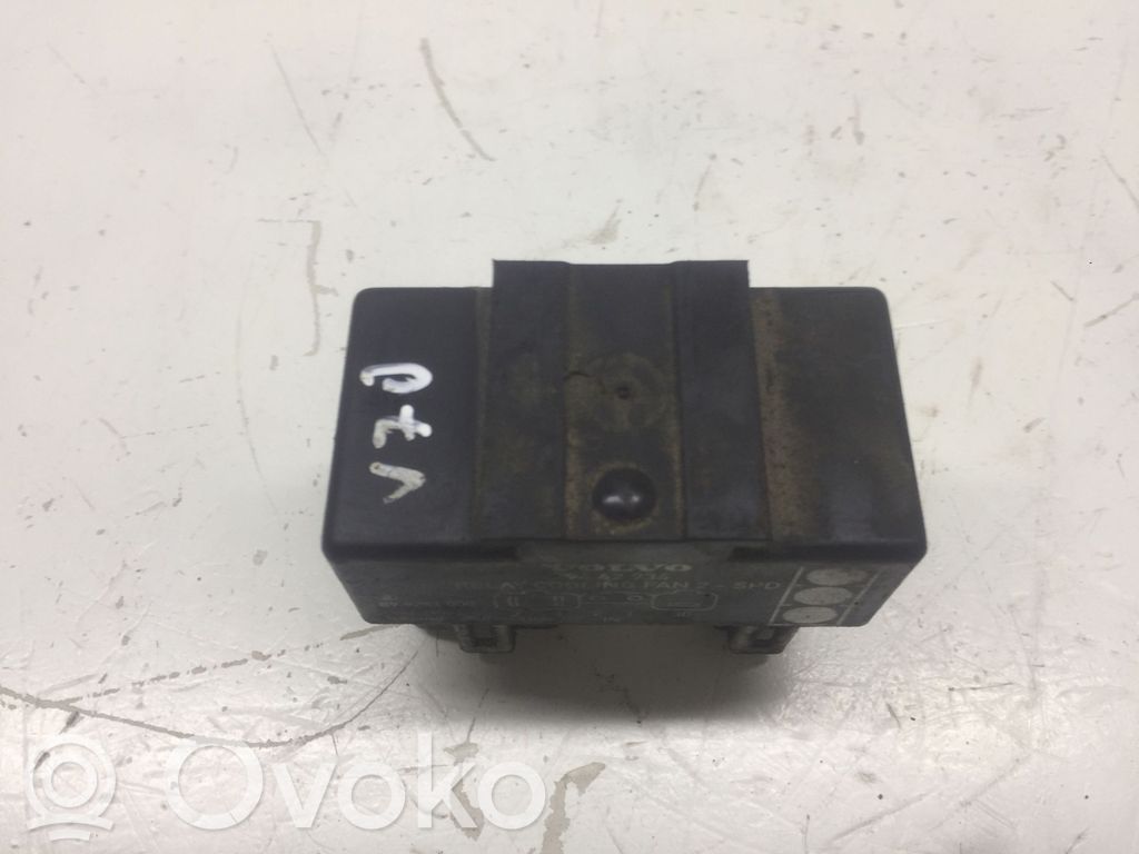 Volvo S70  V70  V70 XC Coolant fan relay 