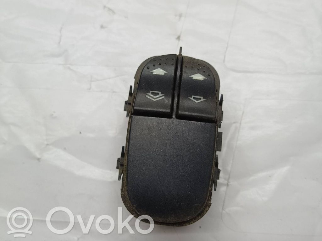 Ford Focus Electric window control switch 