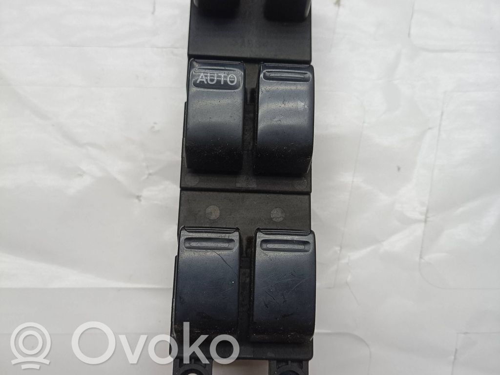 Nissan Primera Electric window control switch 