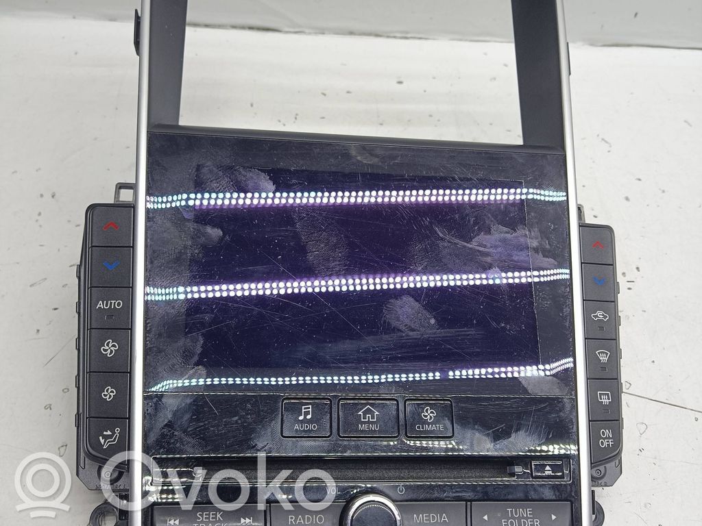 Panel / Radioodtwarzacz CD/DVD/GPS   253914GR2A