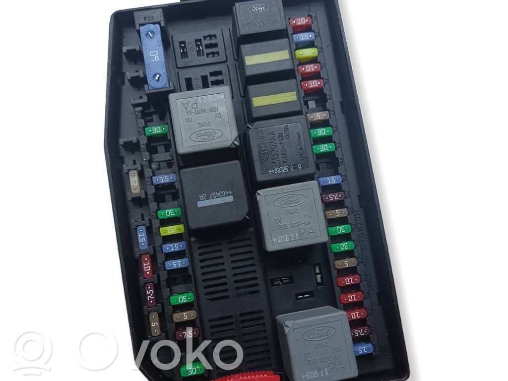 Jaguar X-Type Fuse module 