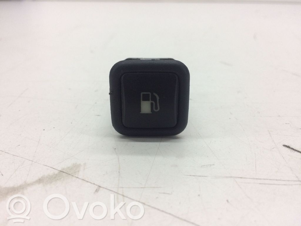 Volkswagen Bora Fuel tank opening switch 