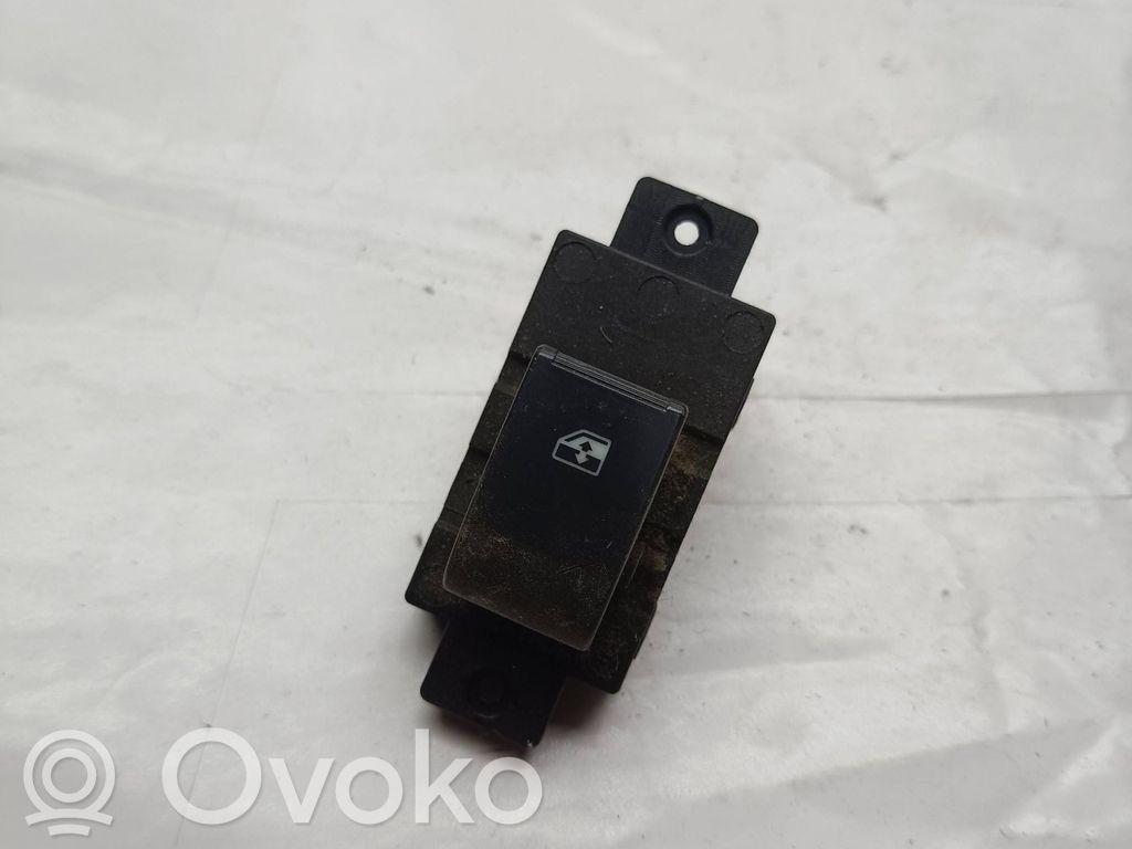Opel Antara Electric window control switch 