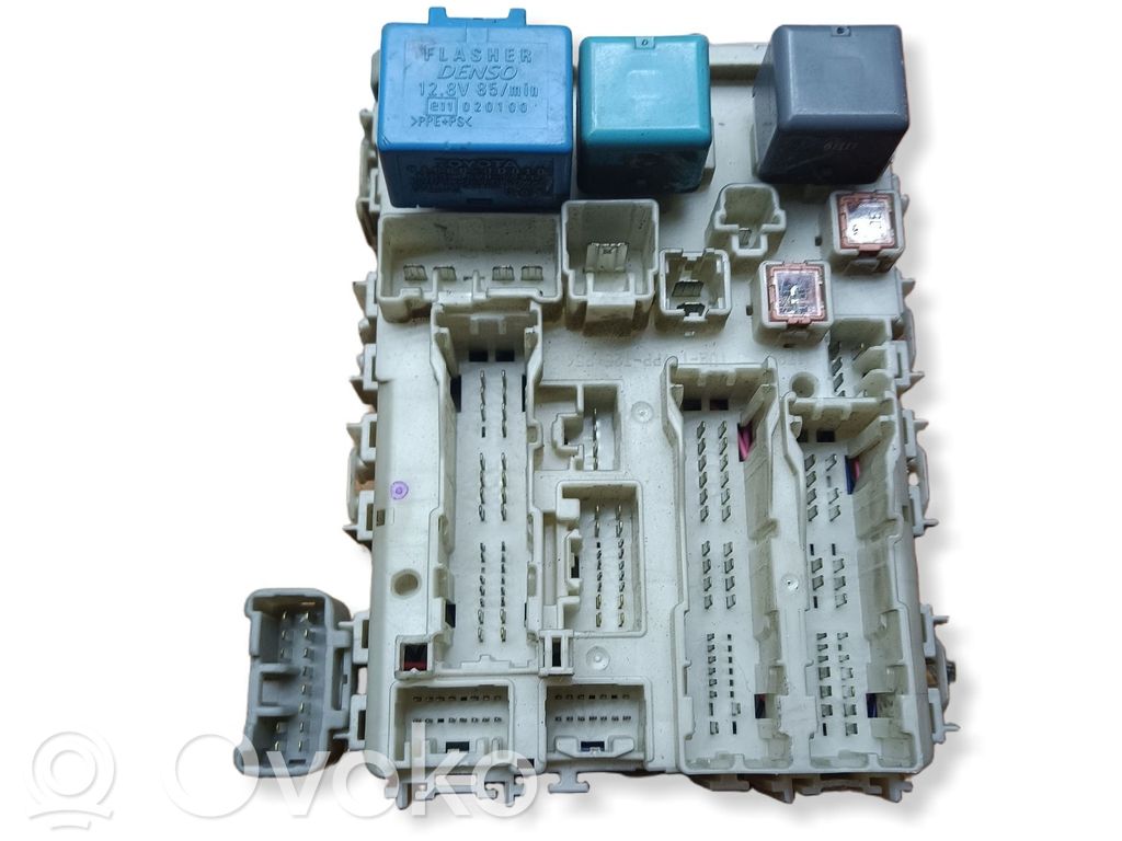 Toyota Yaris Módulo de fusible 