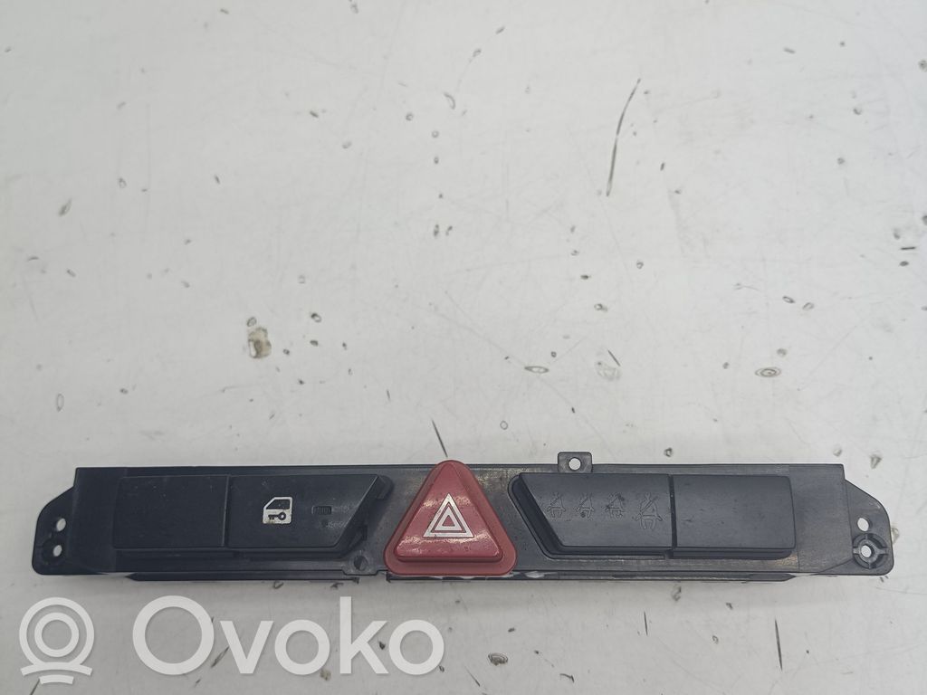 KIA Ceed Hazard light switch 