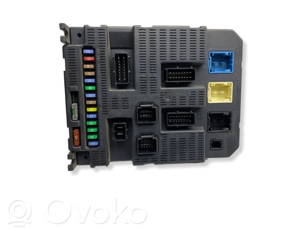 Peugeot 207 Fuse module 