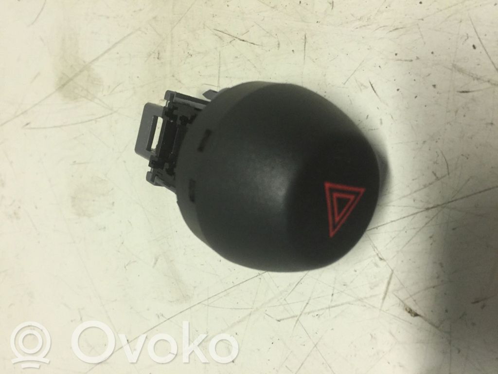 Toyota RAV 4 (XA30) Hazard light switch 