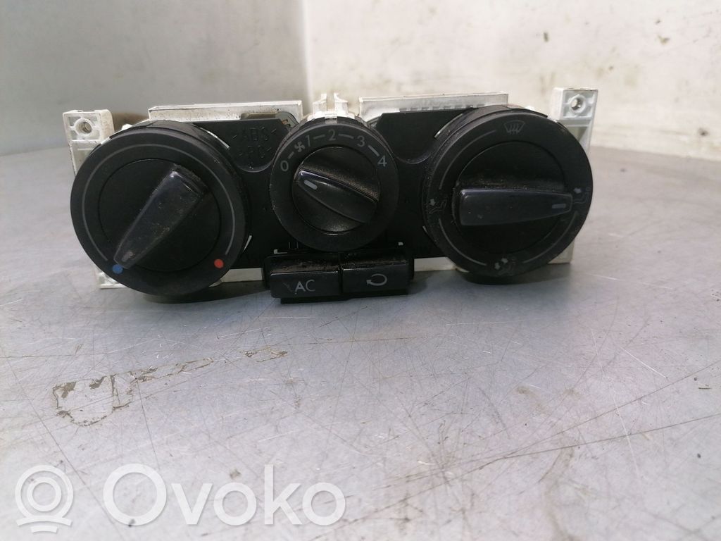 Volkswagen Golf IV Climate control unit 