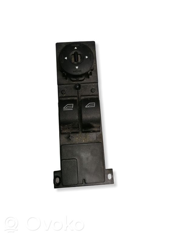 Ford Focus Electric window control switch 