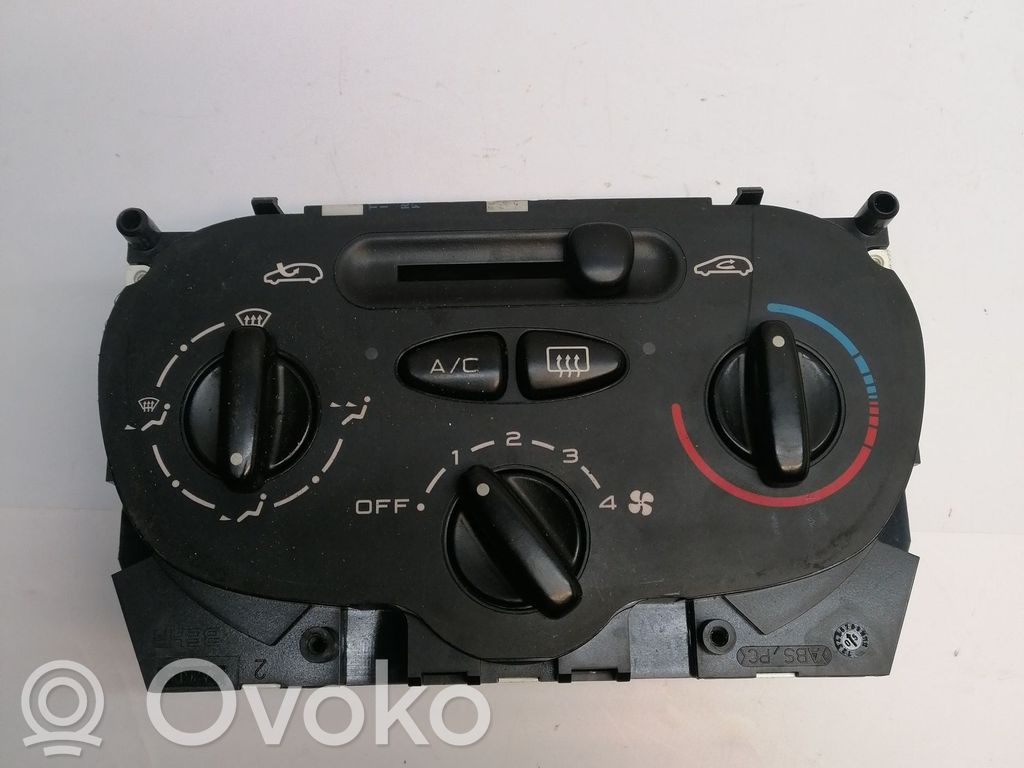 Peugeot 206 Climate control unit 