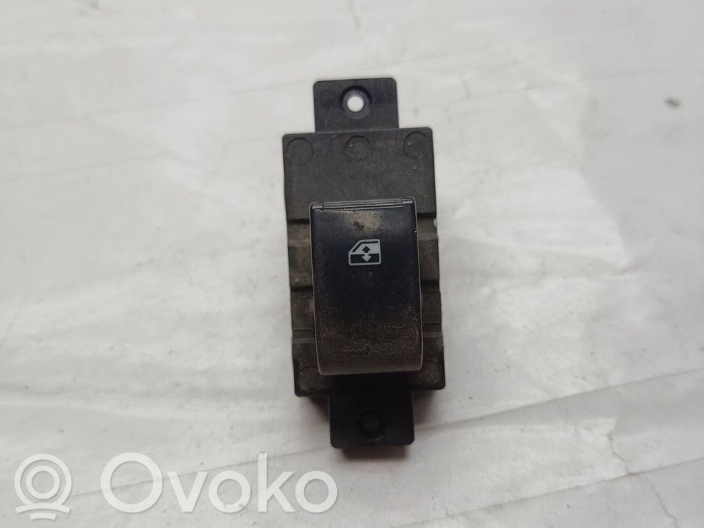 Opel Antara Electric window control switch 
