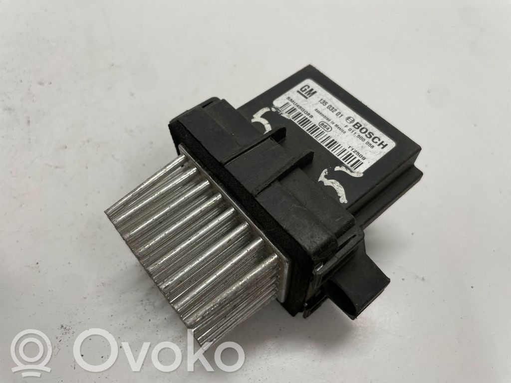 Opel Astra J Heater blower fan relay 