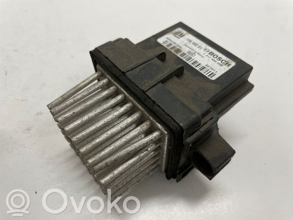 Opel Astra J Heater blower fan relay 
