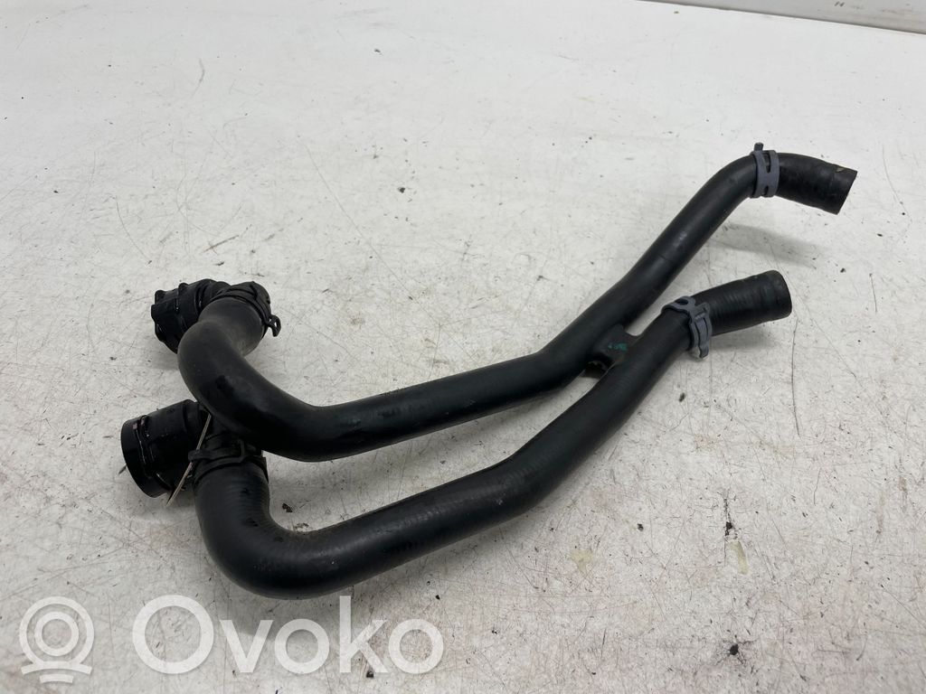 Skoda Octavia Mk4 Engine coolant pipe/hose 