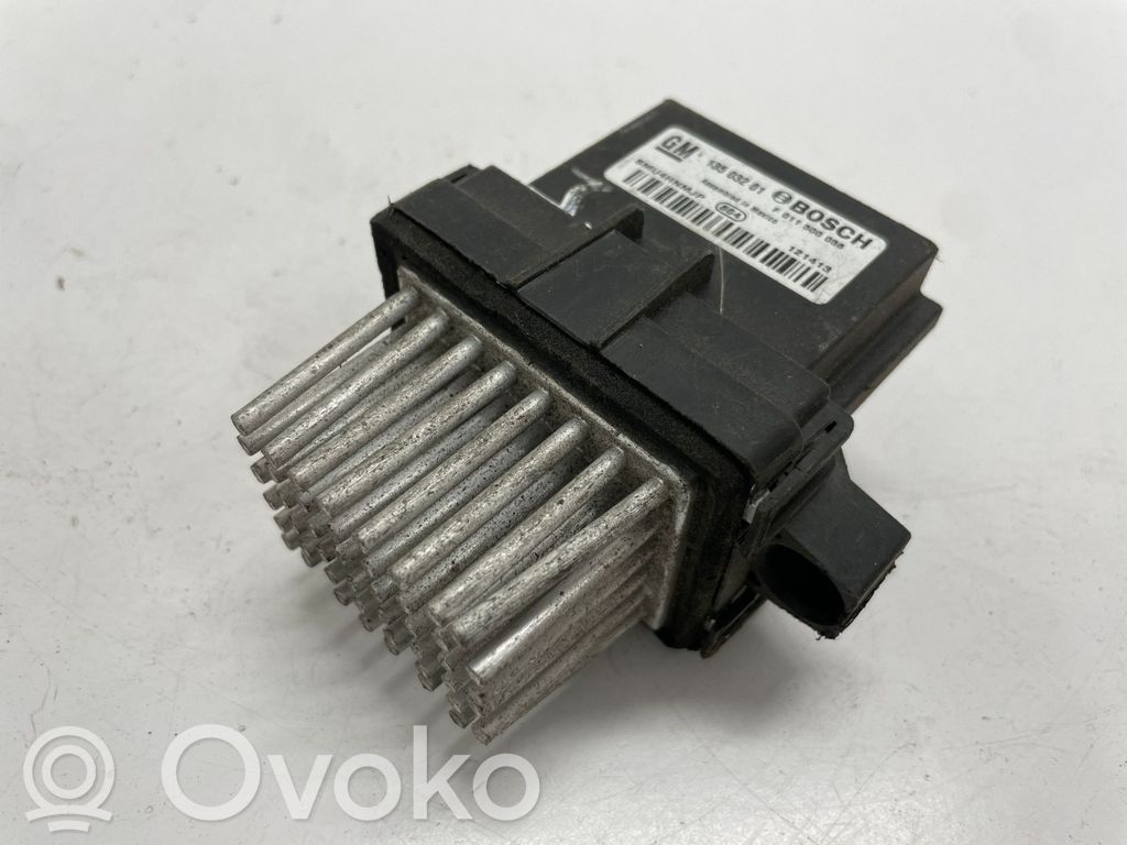 Opel Astra J Heater blower fan relay 