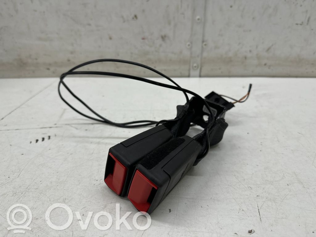 Opel Astra K Hebilla del cinturón de seguridad trasero 