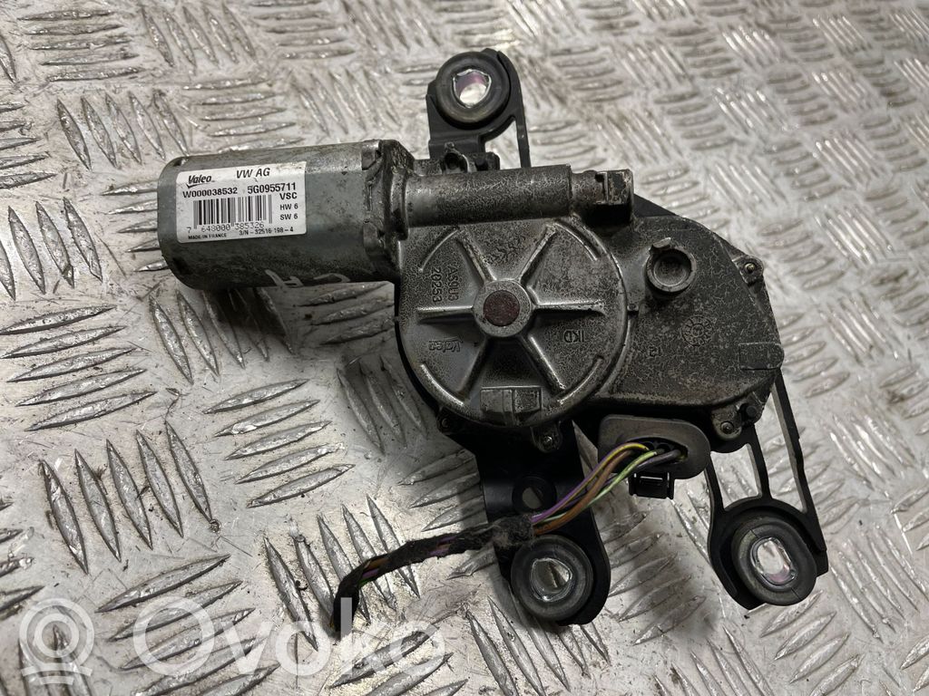 Volkswagen Golf VII Rear window wiper motor 