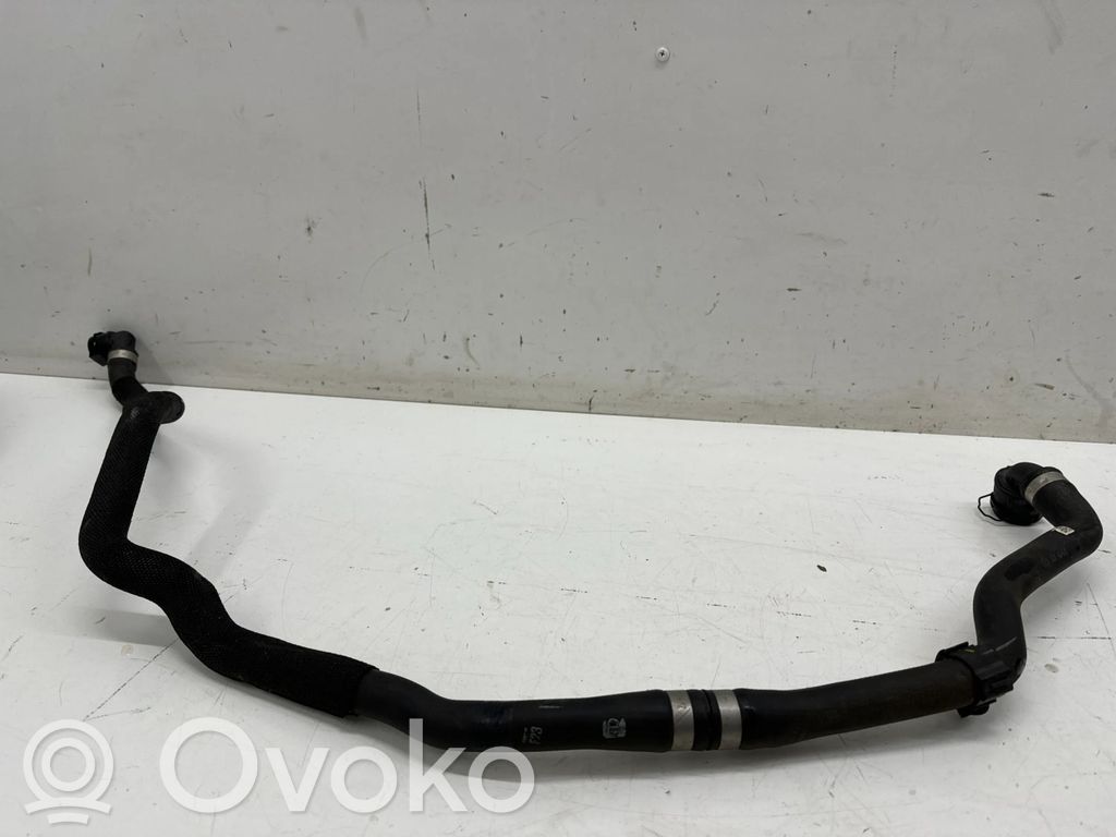 BMW 5 G30 G31 G38 Engine coolant pipe/hose 