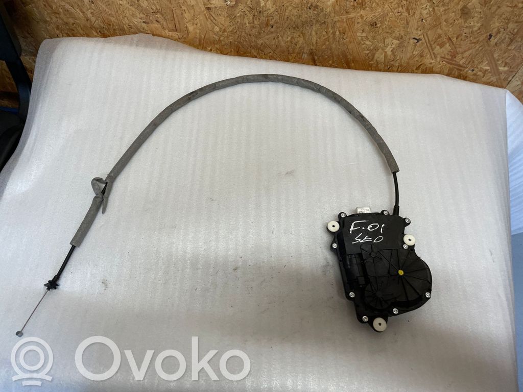BMW 7 F01 F02 F03 F04 Замок задней крышки 