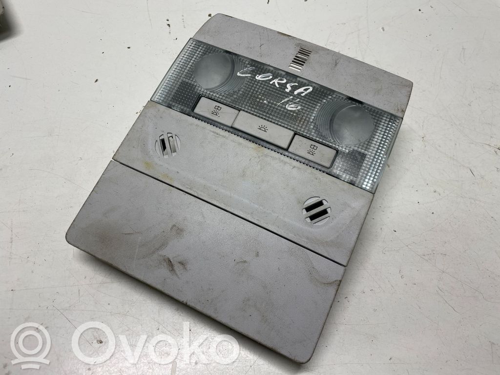 Opel Corsa D Etuistuimen valo 