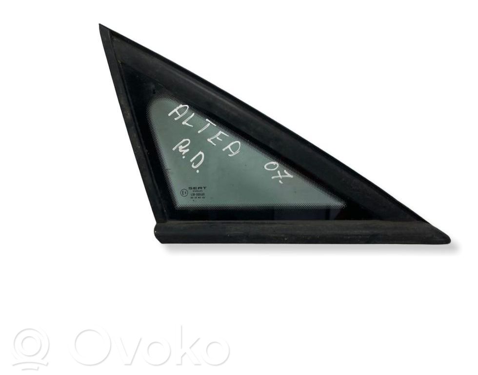 Seat Altea Front triangle window/glass 