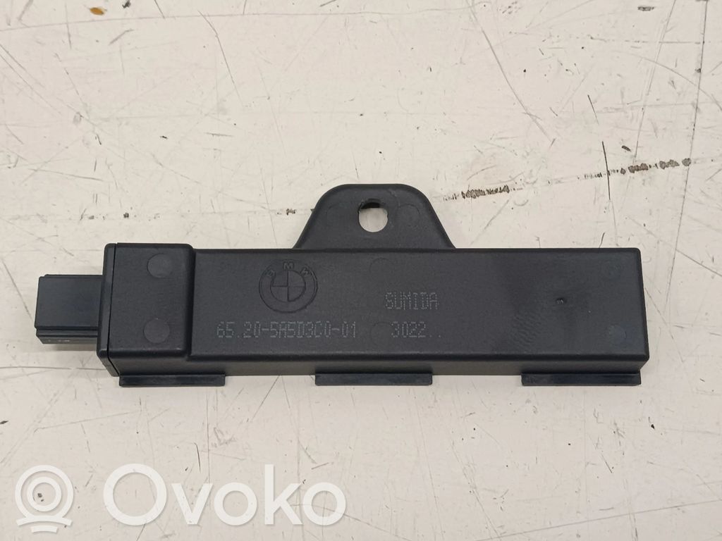 BMW 5 G30 G31 G38 Interjero komforto antena 