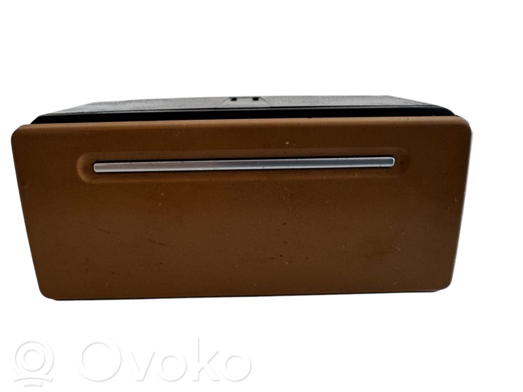 Audi A8 S8 D3 4E Aschenbecher 