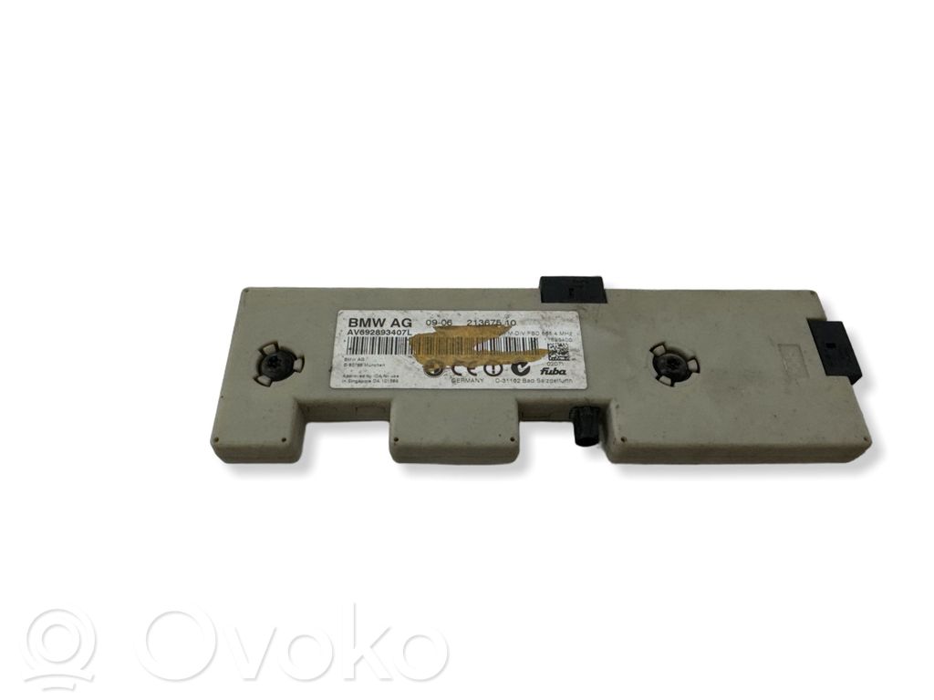 BMW 3 E92 E93 Antenas pastiprinātājs 