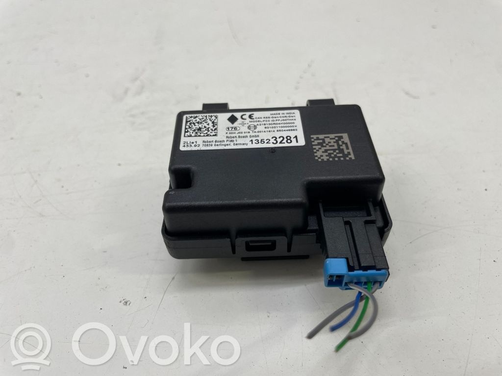 Opel Insignia B Central locking relay 