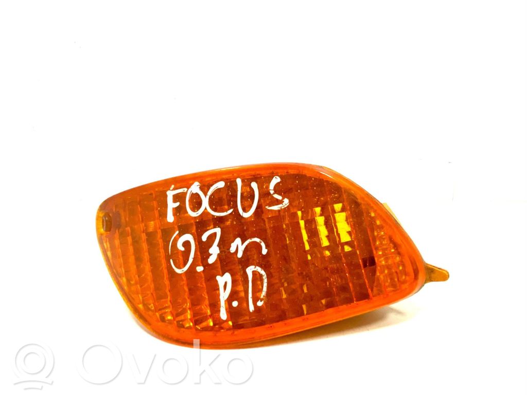 Ford Focus Front indicator light 