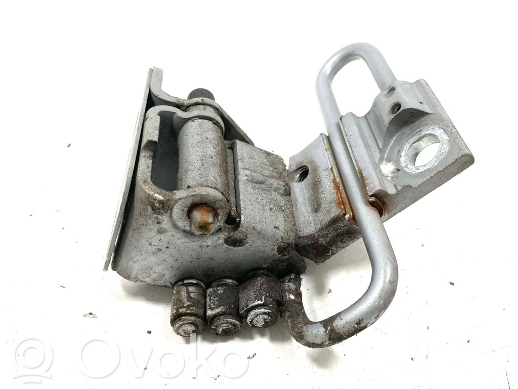 Audi A3 S3 A3 Sportback 8P Front door lower hinge 