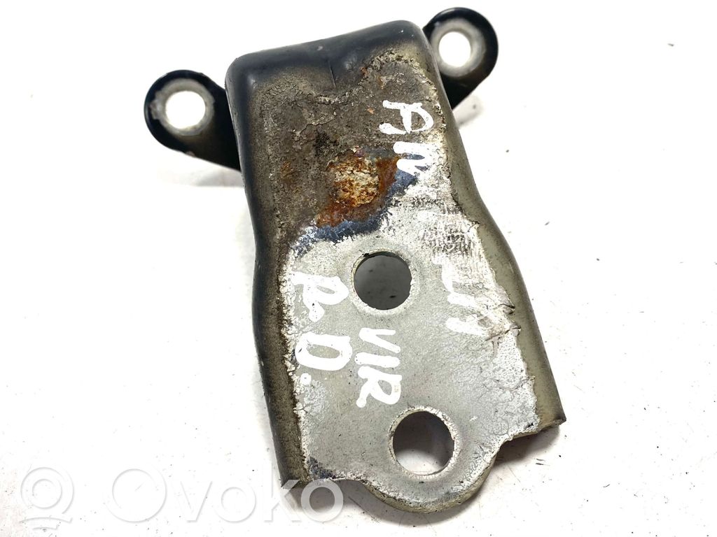 Front door upper hinge   07D24,07D24,07D28