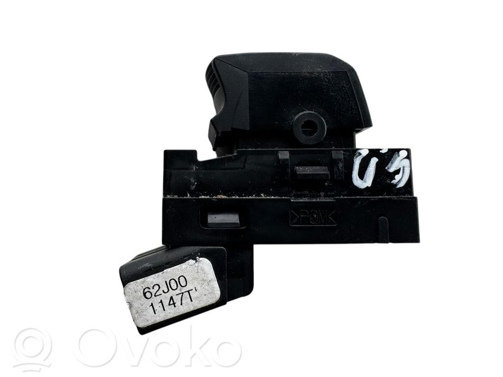 Suzuki SX4 Electric window control switch 