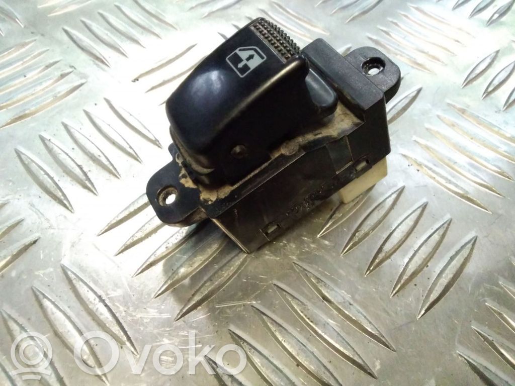 Hyundai Terracan Electric window control switch 