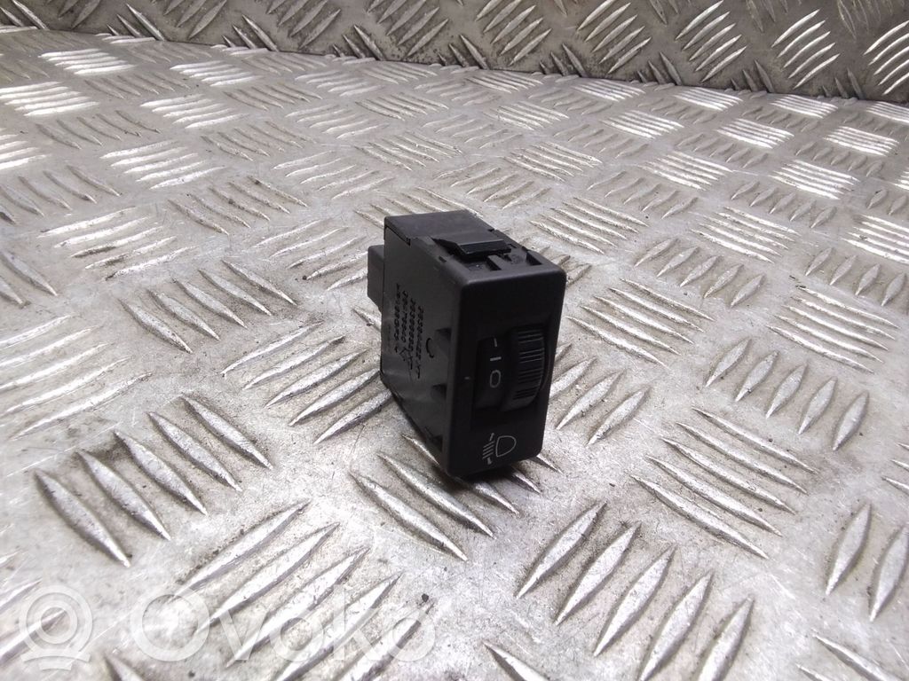 Peugeot 207 Headlight level height control switch 