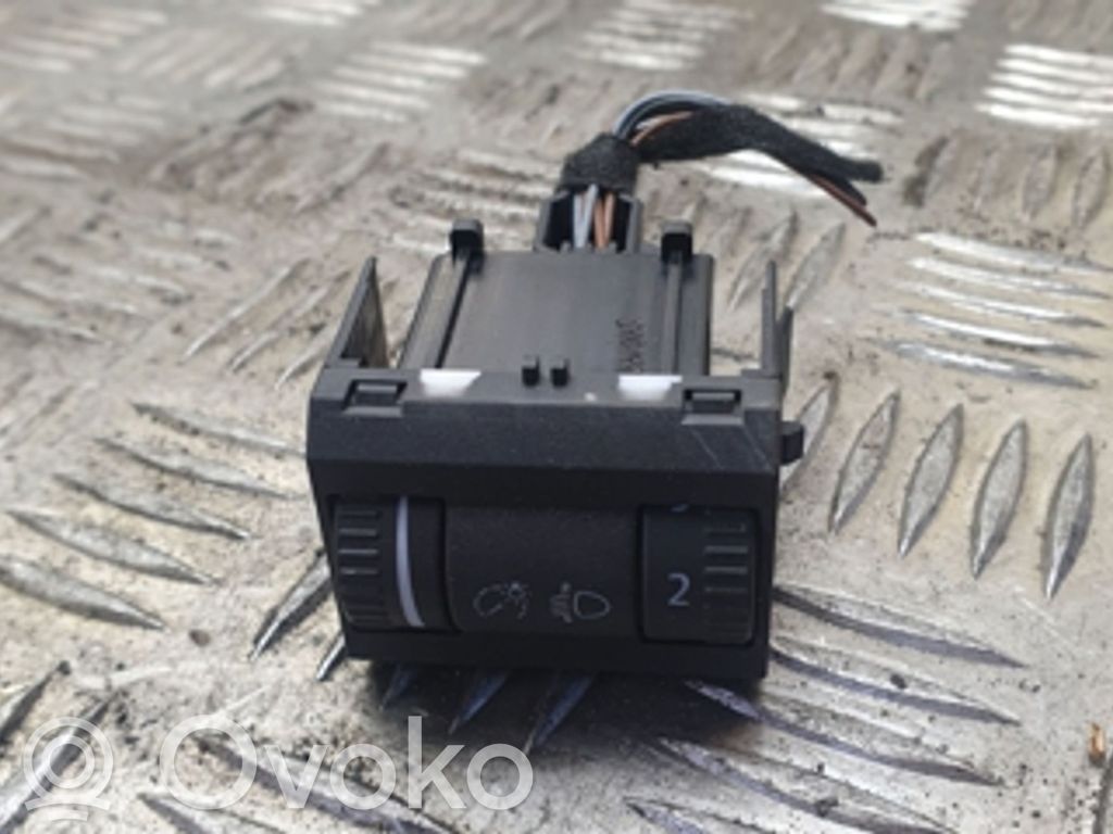 Skoda Octavia Mk2 (1Z) Headlight washer switch 