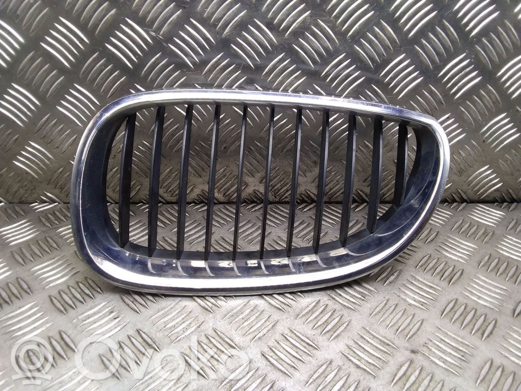 BMW 5 E60 E61 Front bumper upper radiator grill 